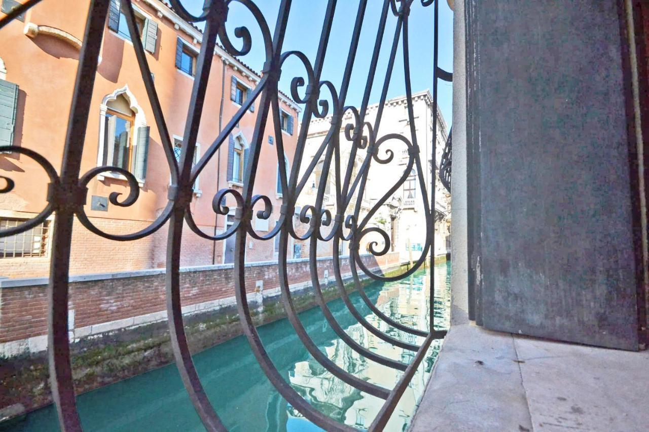San Barnaba On The Canal Βενετία Εξωτερικό φωτογραφία